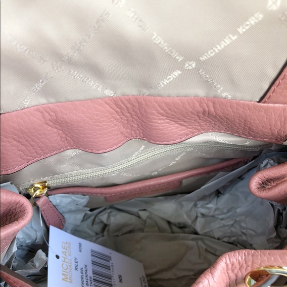 Gaby’sBags👜💕- Michael Kors Leather Backpack Pink - Picture 7 of 8